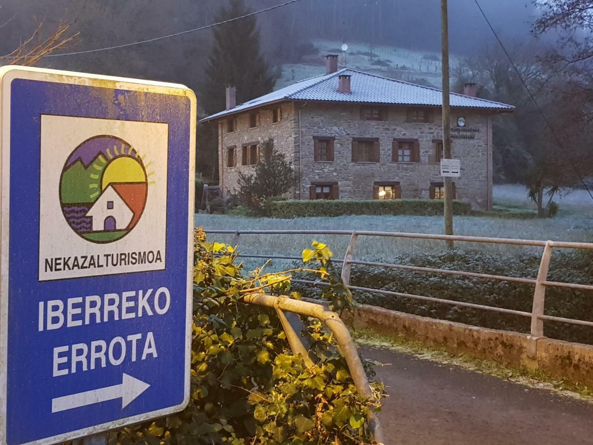Agroturismo Iberreko Errota Muxika Bagian luar foto
